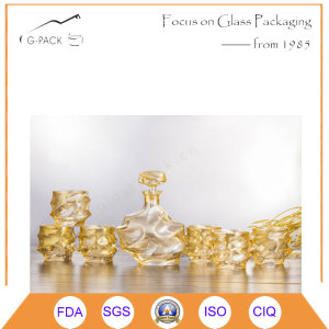 Golden Pattern Glass Wine Bottle/Liqueurs Bottle